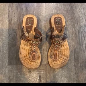 Sandals / bronze tan with deco